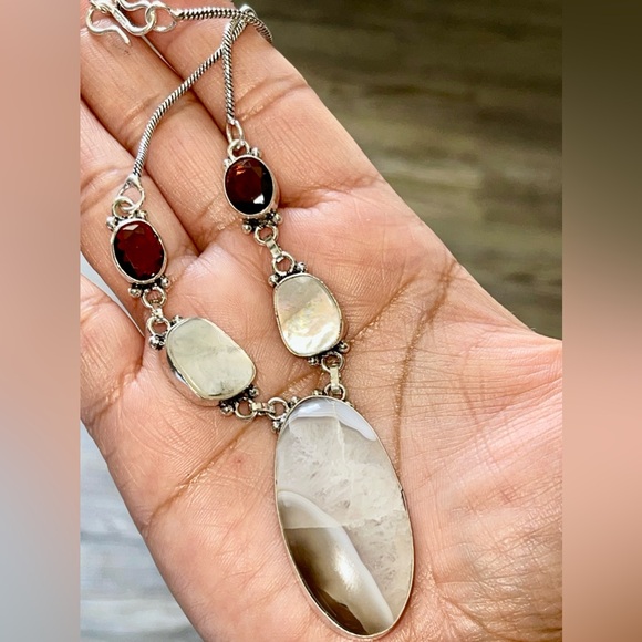 Botswana Lace Agate & Mother Pearl Pendant Necklace - Picture 6 of 10